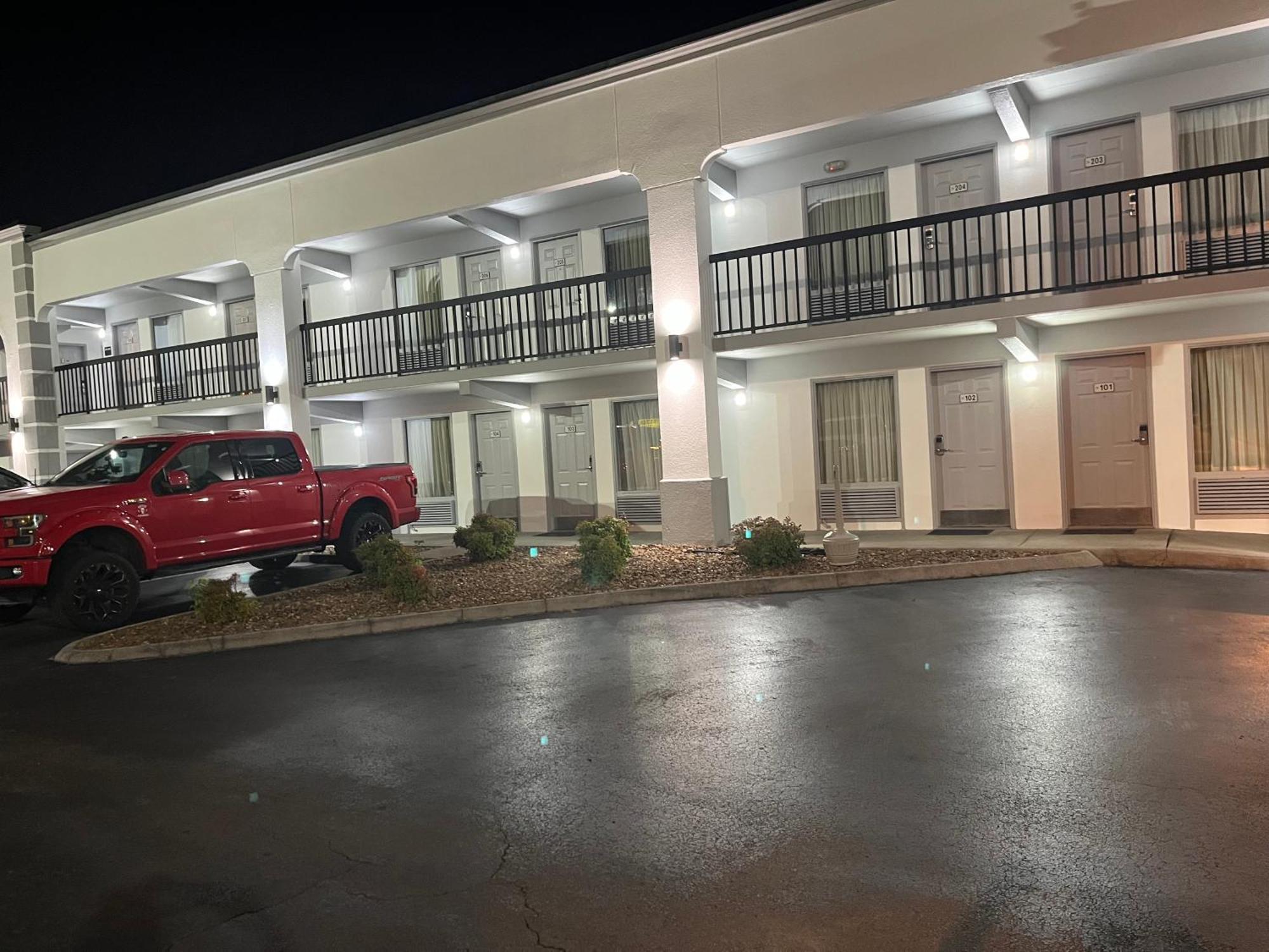 Super 8 By Wyndham Knoxville West/Farragut Экстерьер фото